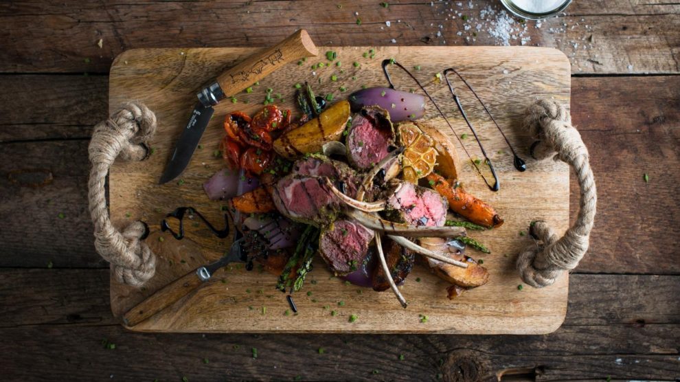 Recette de Francis Lorrain – Carré d’agneau de Kamouraska